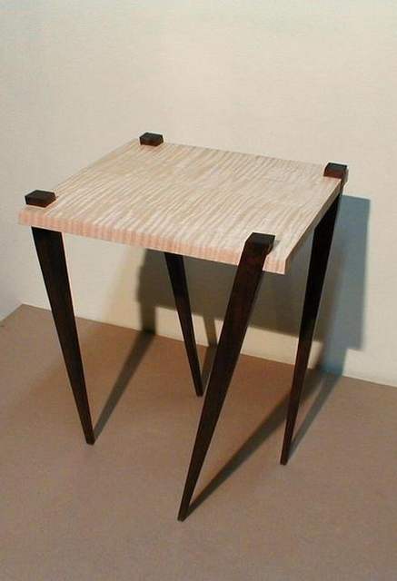 Curlymaple side table