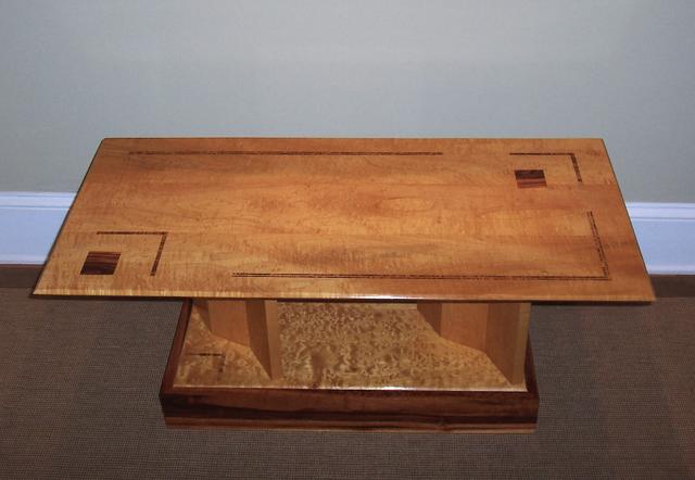 Curlymaple and Congalos Alves Coffee Table